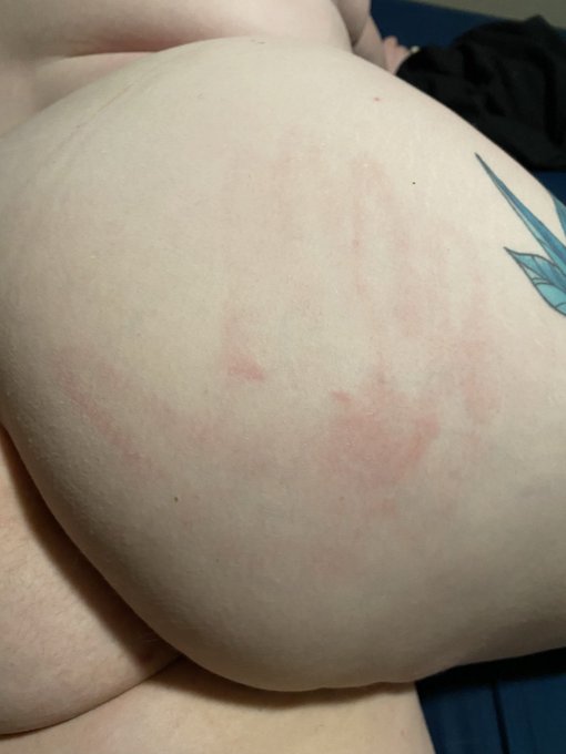 Make a mark daddy. #bbw #phatass #smooth https://t.co/GpR7Z2LmGh<a href="/tag/bbw"class="tags">#bbw</a><a href="/tag/phatass"class="tags">#phatass</a><a href="/tag/smooth"class="tags">#smooth</a>