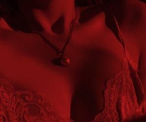 ya know,,,, i like this necklace.