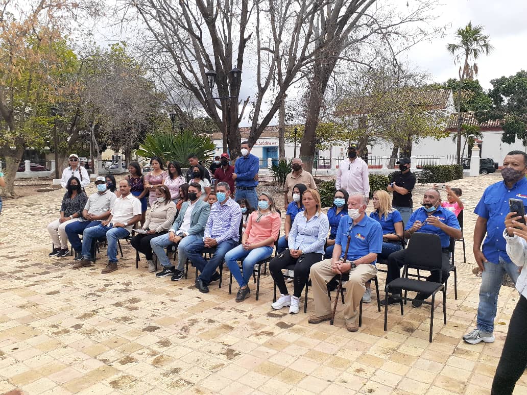 cnancy's tweet photo. Hoy actividades por nuestro 16  Aniversario en el Municipio Torres @partidoUNT acompañados por nuestro Alcalde @Javieroropeza y autoridades Nacionales y Regionales. @manuelrosalesg https://t.co/Oftzv4VsHD