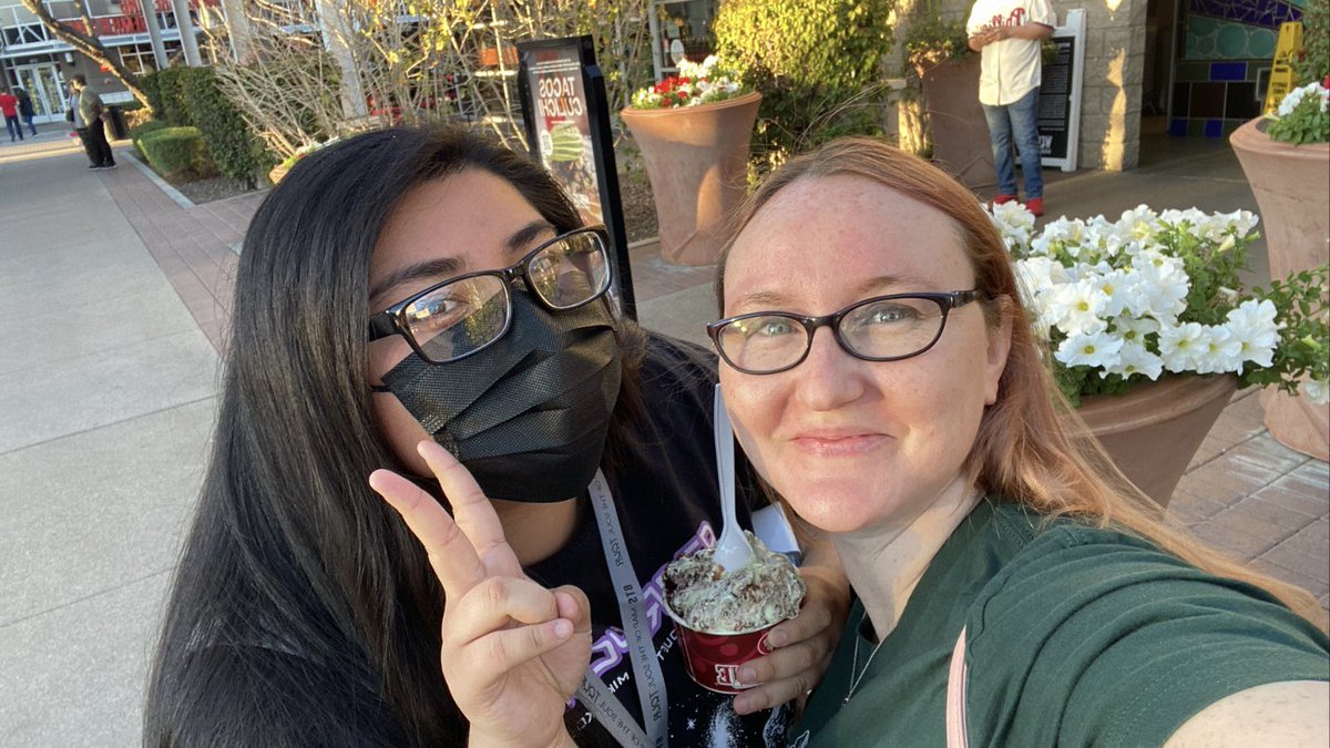 AZARMYCON's tweet photo. admins reunited ! <3
@lystaegii @alf3087 https://t.co/ZJuKJIkAEK