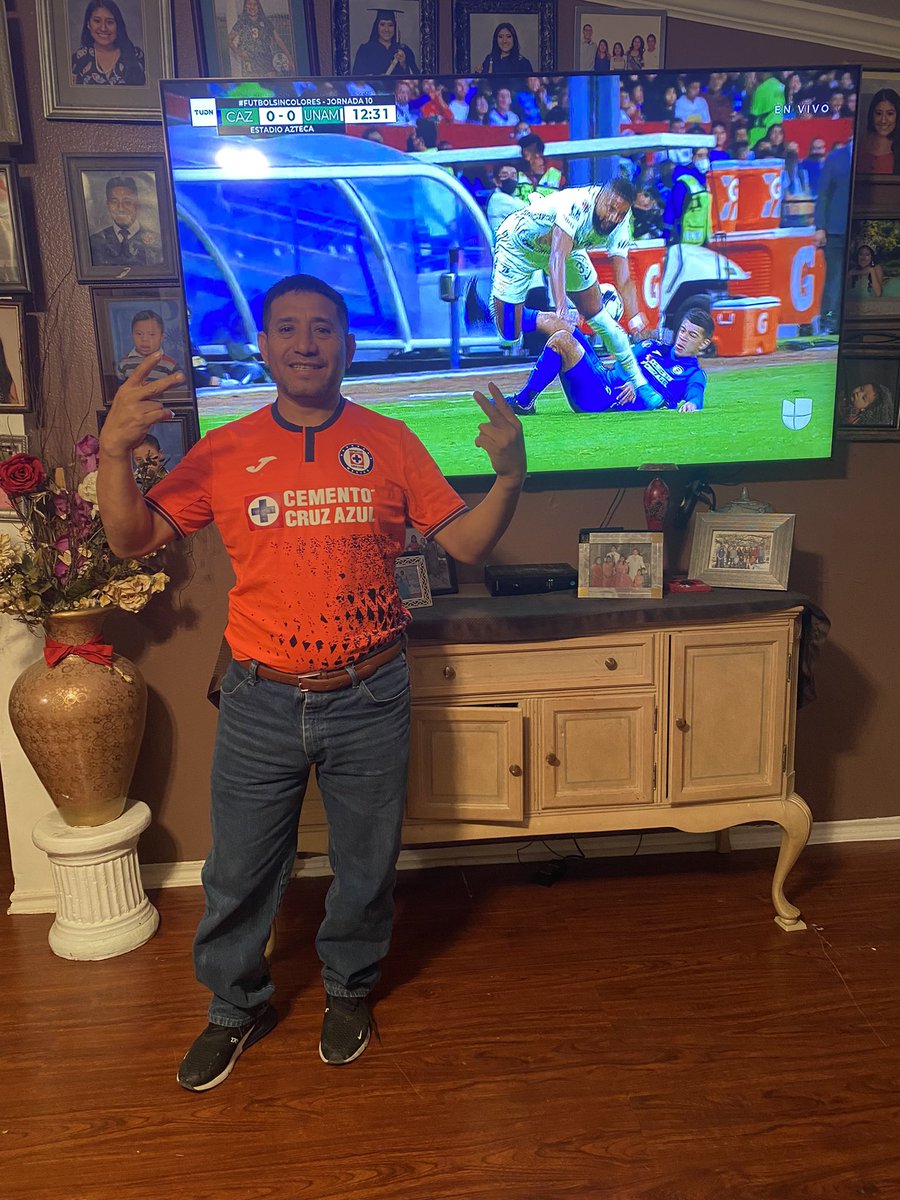laalosilvaa's tweet photo. #SabadoFutbolero @TLMDSportsPR https://t.co/zPQwZfJGD7