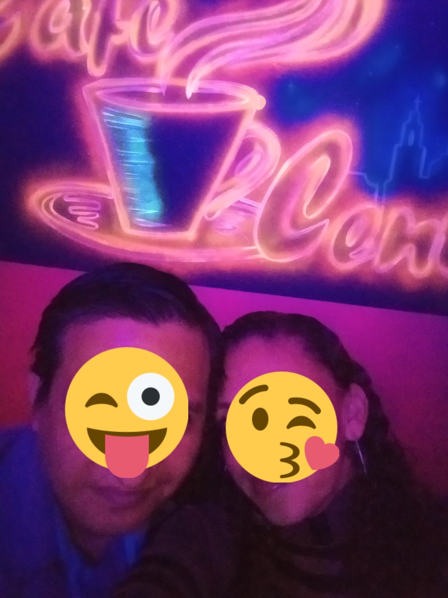 NicoleAlexSW's tweet photo. Muy agusto en @Cafe_centromx iniciando la noche #cdmxtour ๐๐๐ท https://t.co/BZUNSvOFRT