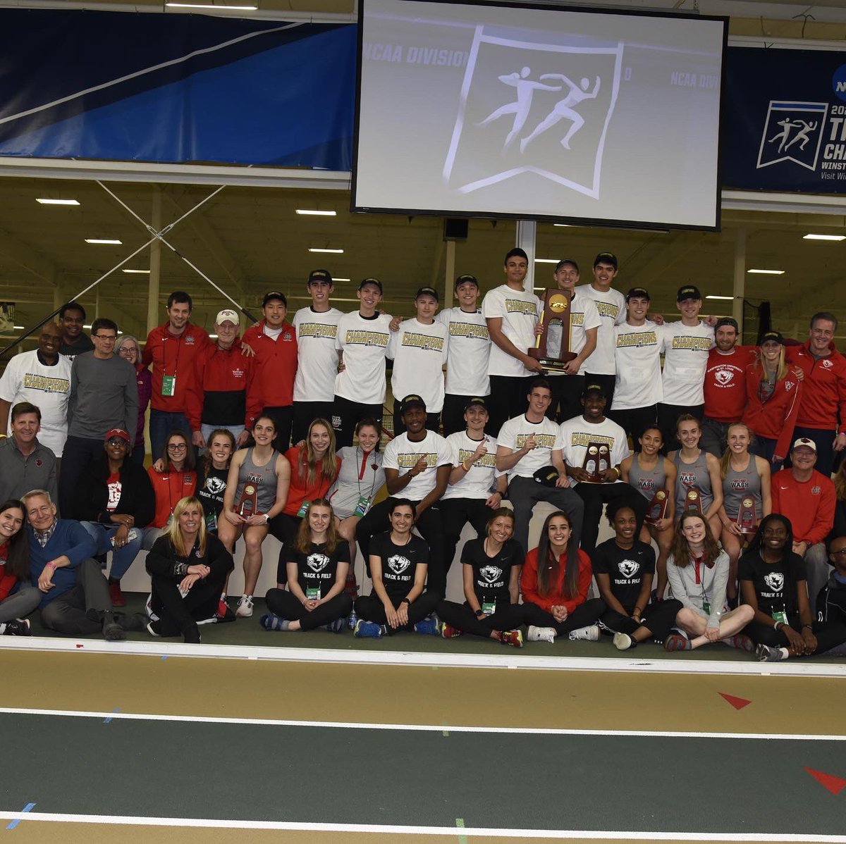 WASHUBears's tweet photo. LET'S GOOOOOOOOOOOOOOOOOOOOOOOOO

🏆Co-National Champions🏆

For the 1st time in school history. @WASHU_XCTF men win a team national title!! 

WashU shares the indoor national title with UW-Eau Claire 

That’s 2️⃣4️⃣ NCAA National Championships for the @WASHUBears ! 

#LetsGoWashU https://t.co/l0izS7Cfj3