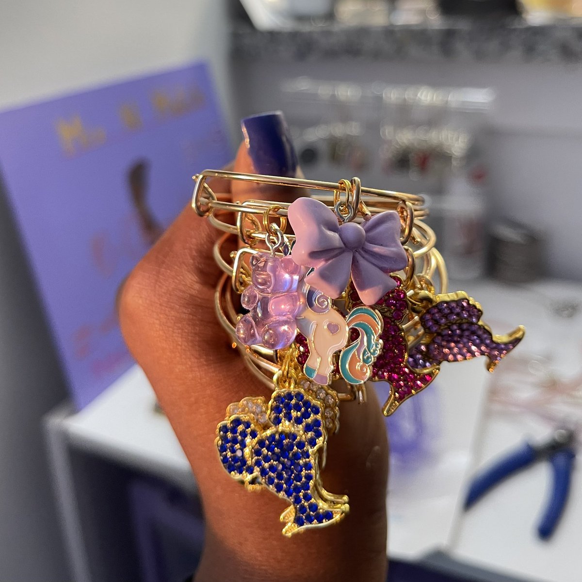 _BCharmed's tweet photo. #BCHARMED #AffordableAccessories 💫 https://t.co/r6RIJ29GkX