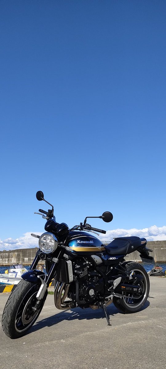 This__Is__Snake's tweet photo. #自己紹介

名前: Beautiful-Bike
性別:男性
年齢:30代
身長:180㎝
住み:盛岡市
一言:岩手は他県に比べてライダーが少ないように感じますが、最近はショップも増えて賑わいを見せています✨もっと盛り上がってほしい🙌
よろしくお願いします🏍️🤗
#Z900RS　#バイク https://t.co/dBdEV8nRjU