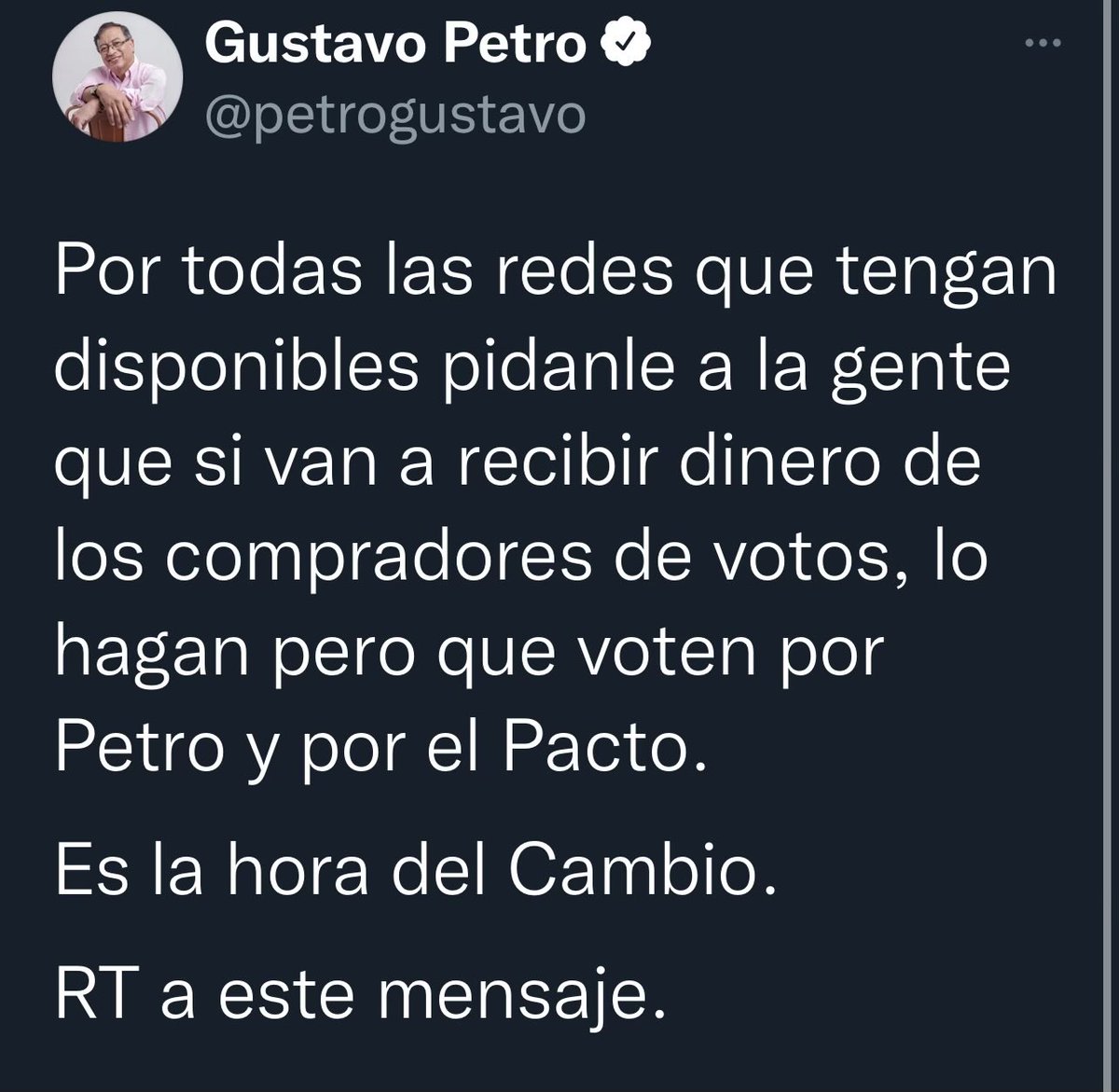 AlvaroUribeVel's tweet photo. Este trino es de un truhán, no puede ser que lo haya escrito el dr Petro, candidato presidencial, que seguramente invitaría a denunciar y no a participar del delito. https://t.co/bMPGHe8NcS