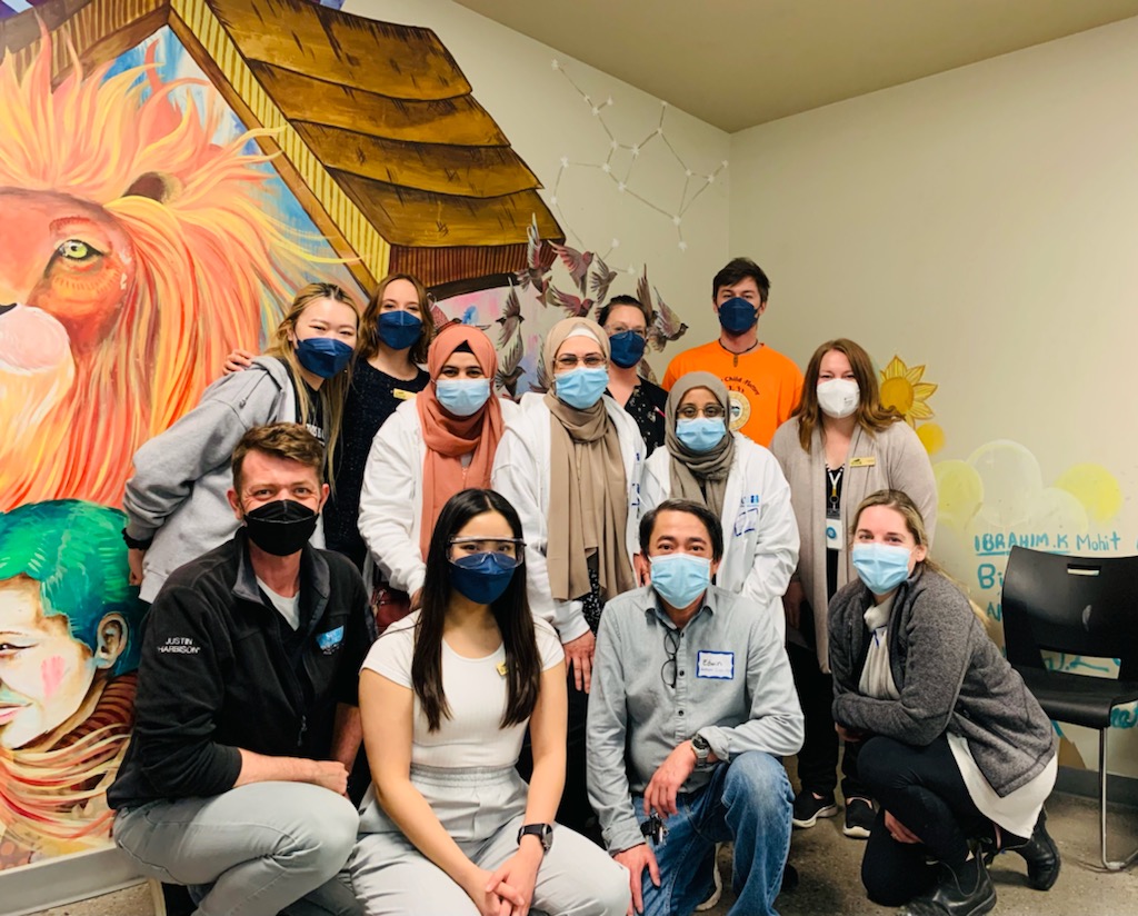 OkakiHealth's tweet photo. It was a great day to vaccinate! Sincere thanks to our aisokinakio'p clinic partners @AFCC_yyc @siksikahealth and @calgaryhomeless @cityofcalgary @_GenesisCentre  @TrellisYYC @AIMGA1 and @actiondignity for their efforts and support of this family-friendly pop-up clinic! https://t.co/KQLze5TmKD