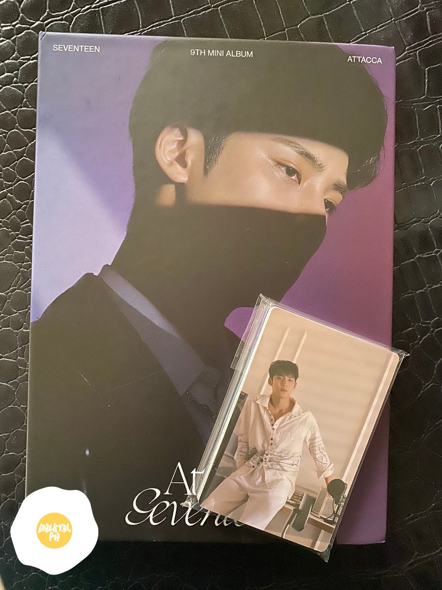 DalkyalPH's tweet photo. #EggsOnTray | Mingyu Carat Ver Binder (helping a friend!)

Price: 250 PHP

✅ Onhand and ready to ship
✅️ with minor defects
✅ DOP: PAYO / 3 days reservation with 50% dp

Reply / DM to claim~

🏷️ wts lfb ph seventeen mingyu carver binder booklet https://t.co/EmGG52t9vc
