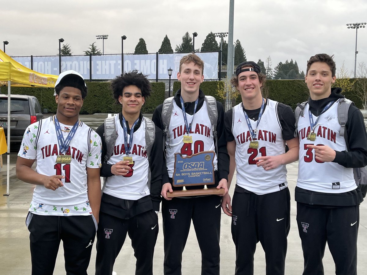 TualatinMensBasketball tweet media