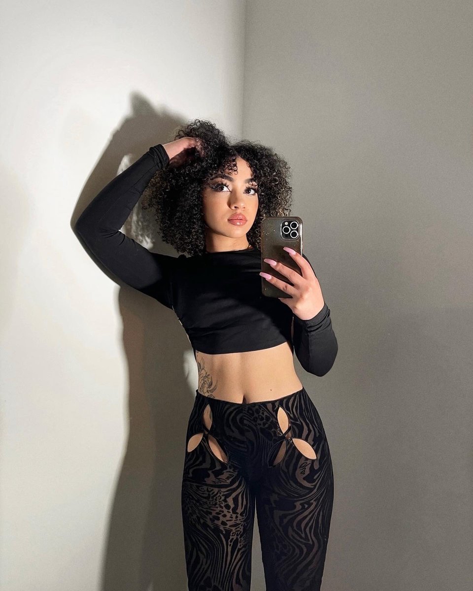 _myaamber_'s tweet photo. 🕷 https://t.co/ER1d1XzYlq