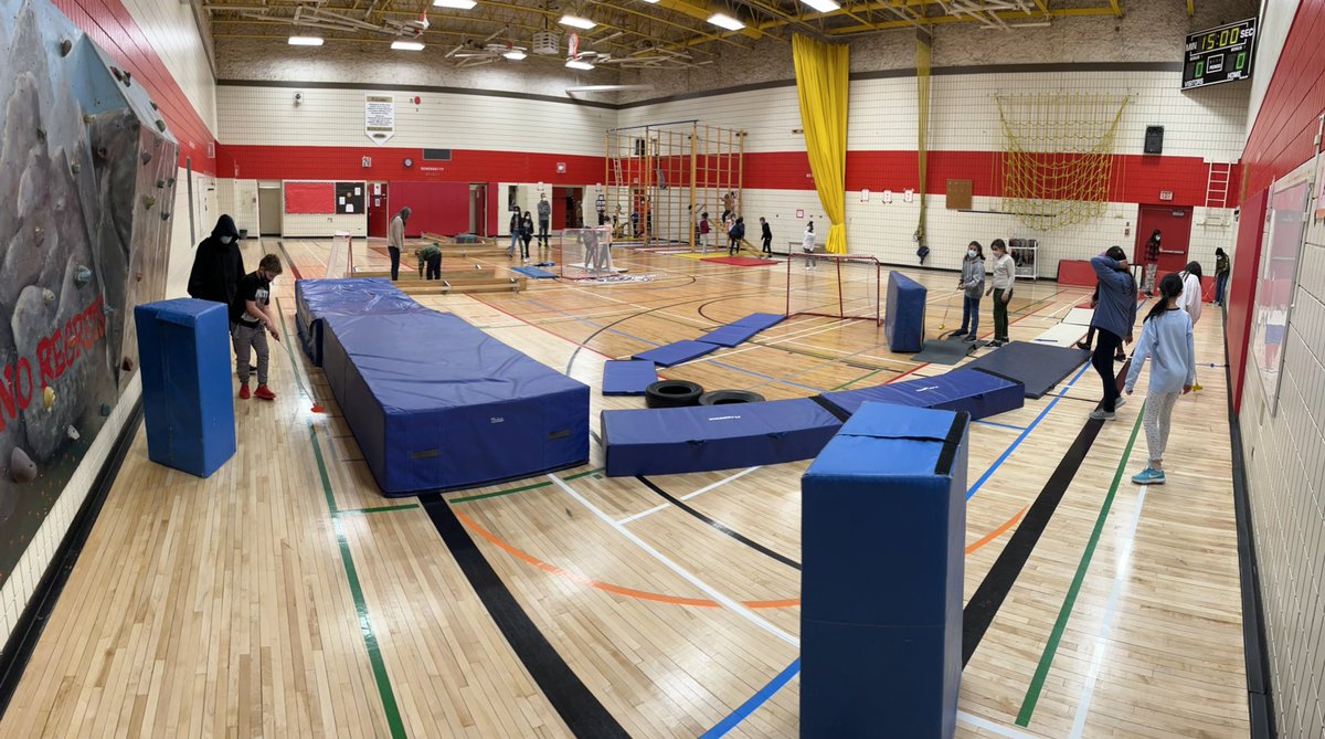 Mini putt was a HIT at <a href="/stgeorgeLRSD/">St. George School</a> FORE all students! ⛳️