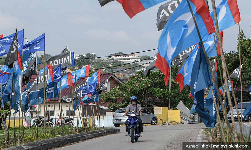 anwaribrahim's tweet photo. Kenyataan Media
13 Mac 2022

Tahniah kepada Barisan Nasional atas kejayaan membentuk kerajaan negeri di Johor. KEADILAN akur dengan keputusan yang dibuat rakyat Johor.

Foto: Mkini https://t.co/t3nmEhxNuG