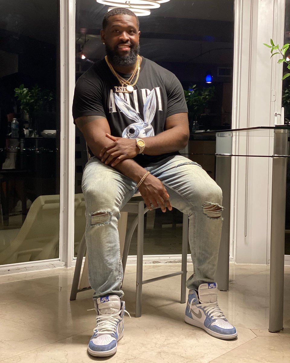 T_Armstead72's tweet image. 🏦💙…