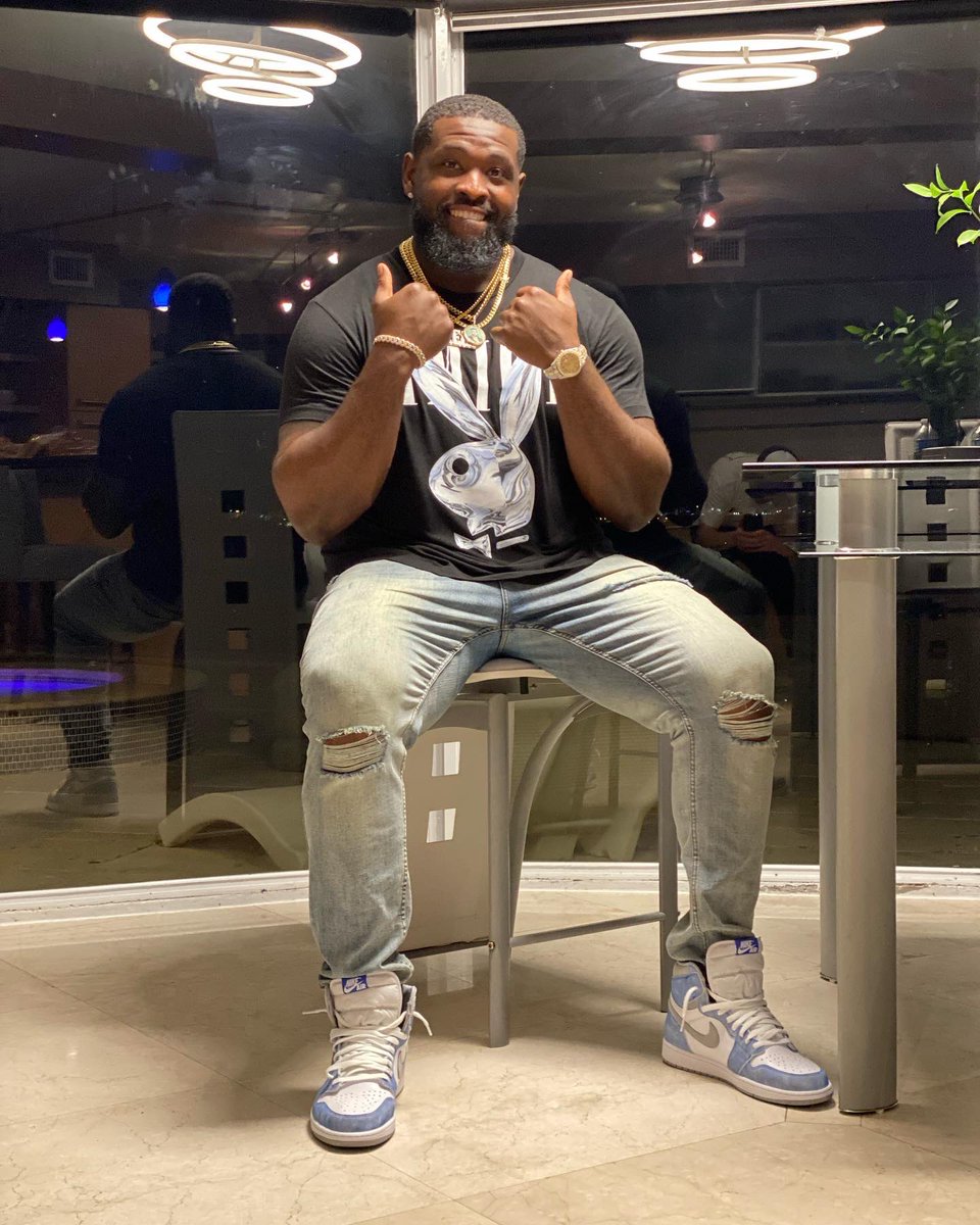 T_Armstead72's tweet image. 🏦💙…