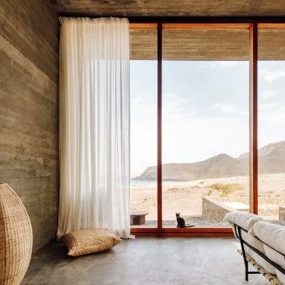 IdealDrapes's tweet image. Ten coastal hotel rooms with calming sea views | buff.ly/356hbM7