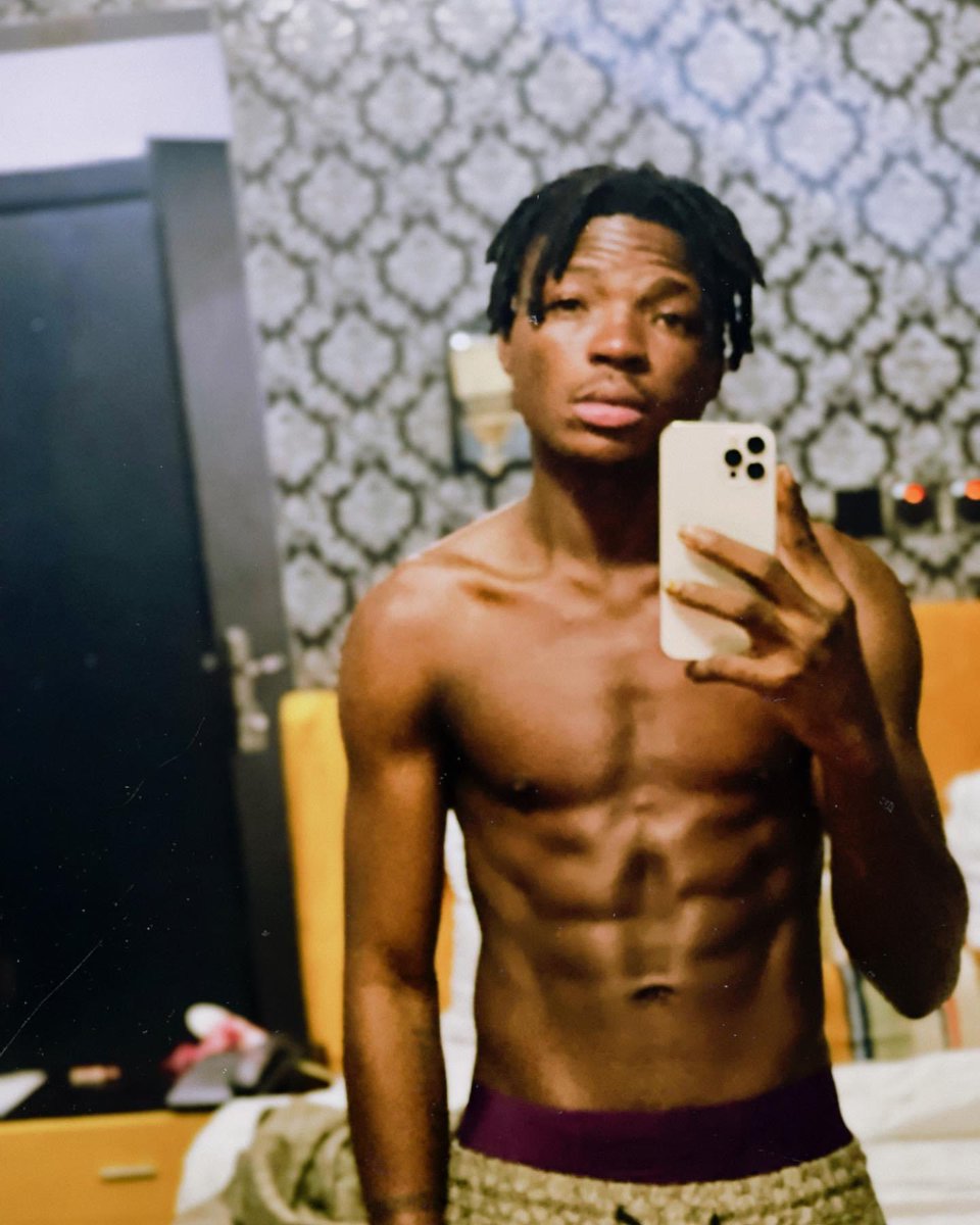 fresh_empier's tweet photo. @Favy_joyce @Alex_Houseof308 @Papinla_ @Tobichoplife @aystickz @vivian_porsche @realviva__ @_shalomthefirst @Mary___J @Purple_honay Ami ni SAVIOUR https://t.co/lQdtDWLXUQ
