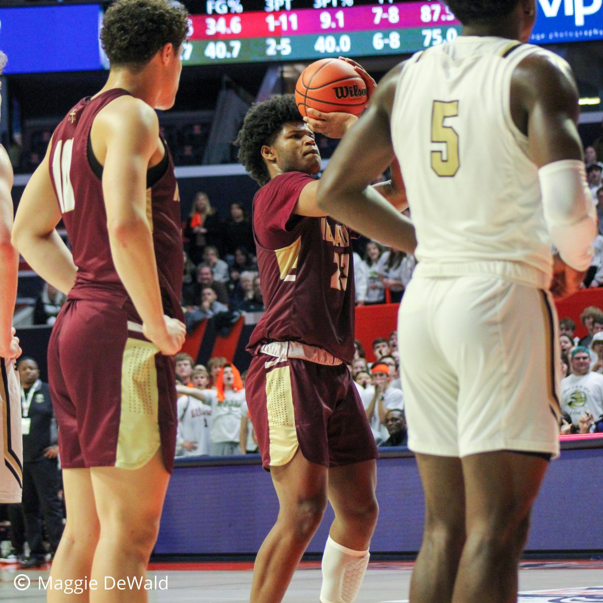 IgnatiusWPM's tweet photo. Saint Ignatius College Prep #Chicago IHSA 3A Final Four Championship *where our men’s basketball team competed for the 1st time in school history, earning 3rd Place. Pics by Maggie DeWald (SICP Student &amp; WBN Photographer) Go Pack! https://t.co/frEhFAF9m6