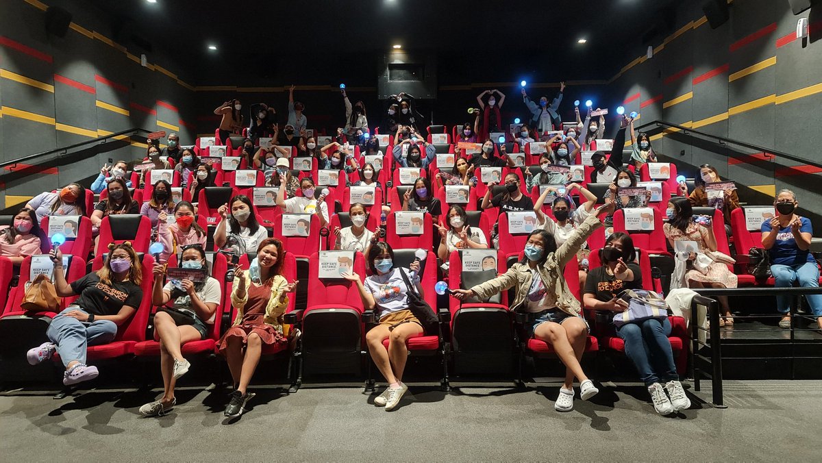 JinKanto's tweet photo. Helllo Seokjinies!!! Hello ARMYSsssssss!! I had a blast thanks to you guys!! Nice meeting u!! Borahe!!🎉🎉🎉🎉💜💜💜💜🥰🥰🥰
#TeamSMCinema4 
#PTDLIVEVIEWINGPH
#SMLEGAZPI https://t.co/8YDj2WhGZw