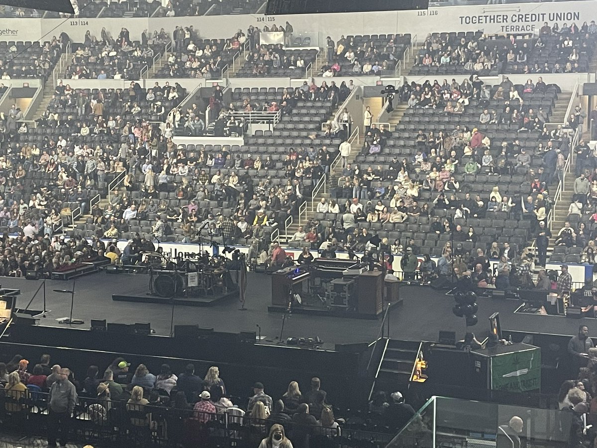 VoiceofStChas's tweet photo. After a fun day of announcing @MSHSAAOrg Class 4 Quarterfinals, taking the @ericchurch concert. #gatheragain https://t.co/vNnjCpolD6