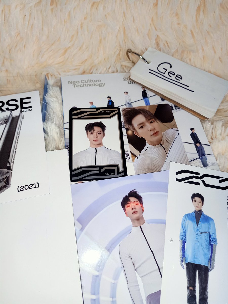 Wts lfb - onhand 

Jeno Universe PB set - 985 pesos 

>ob+pb+cd+Jaehyun sticker+Jeno postcard+ Jeno pc + folded poster + Jeno UC 

mop: gcash 
mod: ggx / sco 
Payo / 2 days reservation for sure buyers only please. 😊
