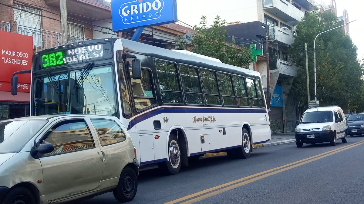 CiudadDeBondis's tweet photo. #SabadoDeAportes
Cambio de ruta: este #Metalpar Tronador II (versión OF del Iguazu) andando en la #Linea382, cuando en realidad este coche es de la #Linea620 https://t.co/prqyQb6Fce