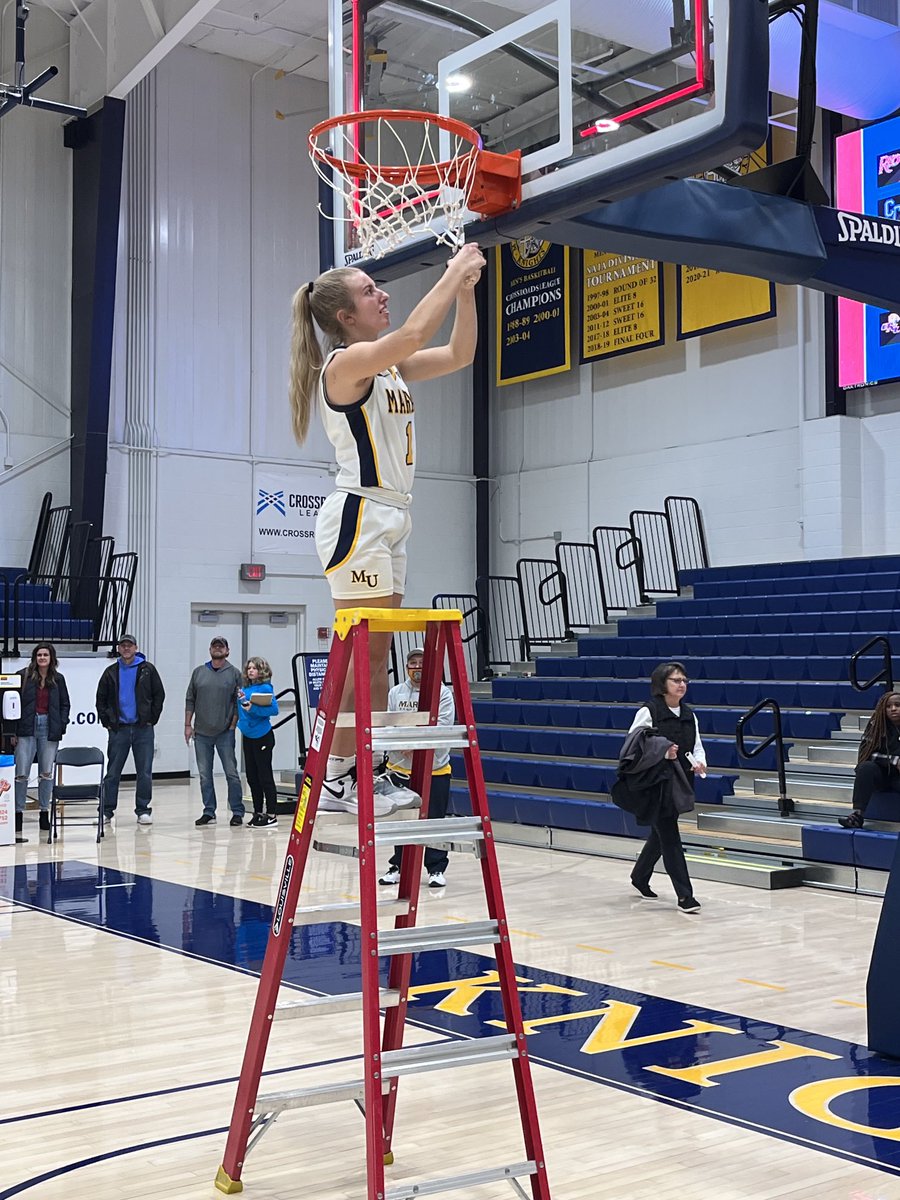 WehnerJoan's tweet photo. Beyond proud of you ⁦⁦@WehnerJayla⁩ 🏀 Love the way you always compete💛💙 #sweet16 #winningmatters ⁦@MarianUnivWBB⁩ https://t.co/Npm2LkQdOS