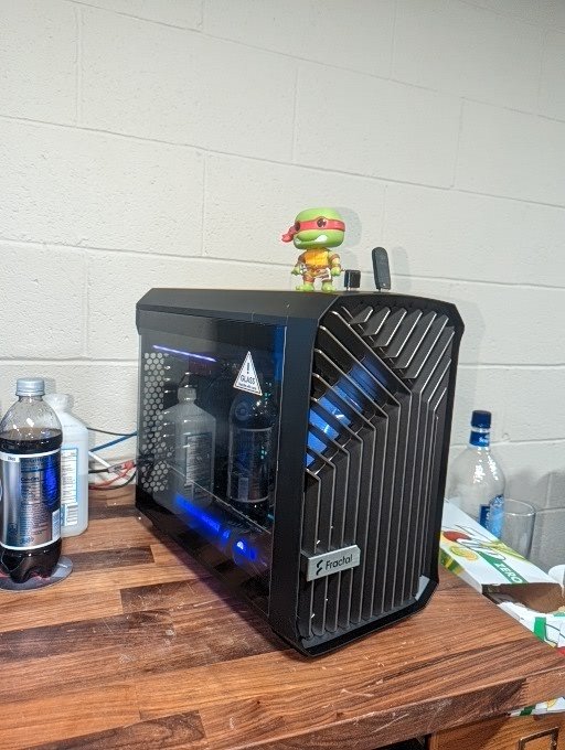 TechTeardownYT's tweet image. I went mini ITX. And dropped the AIO, went with a scythe fuma 2. Also got the @GIGABYTEUSA X570SI Aorus Pro AX @FractalDesignNA