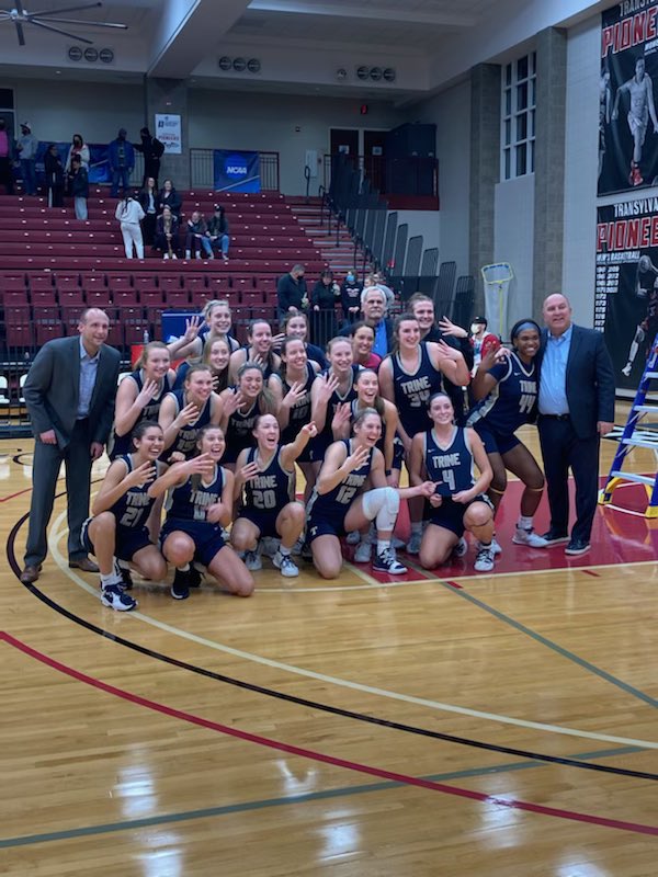 TrineWBB's tweet photo. HISTORY MADE, on to Pittsburgh! 

⚡️⚡️ - 54
🦇🦇 - 47

So many people to thank here but….. 
THANK YOU for making this special!
#FinalFour https://t.co/yzKCD2k72U