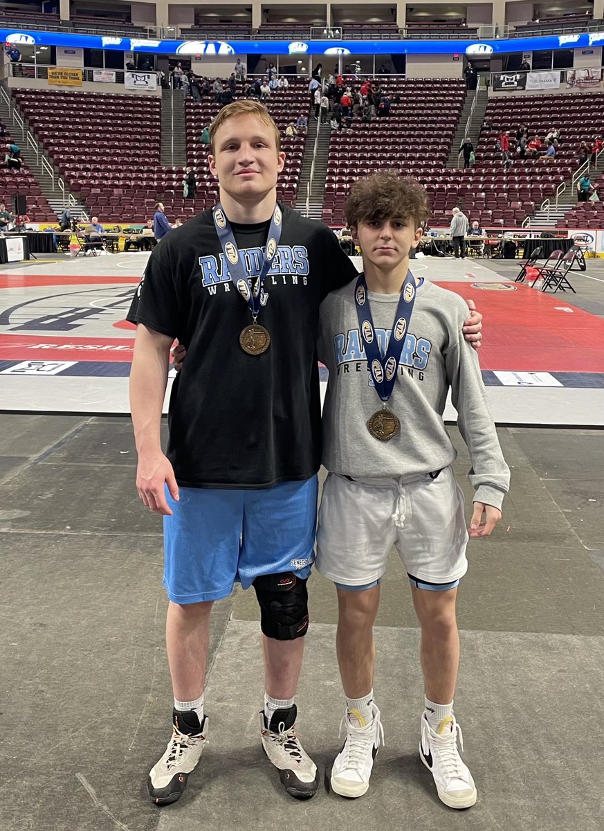 SV_Sports's tweet image. Raider wrestling caps off another great season with two ⁦@PIAASports⁩ medalists! Congrats ⁦@liamvolkklos⁩ &amp;amp; ⁦@Tyler_Chappell5⁩ #SVRaiderPride