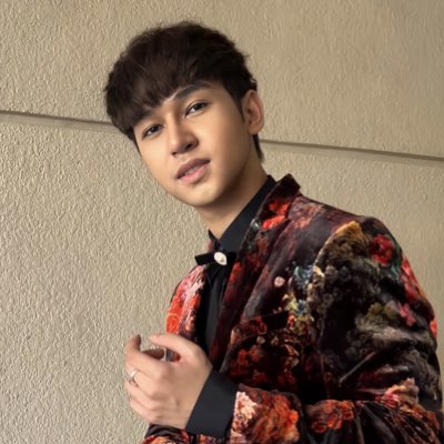 reiven_umali's tweet photo. #NewProfilePic https://t.co/qTLLqI6V5G