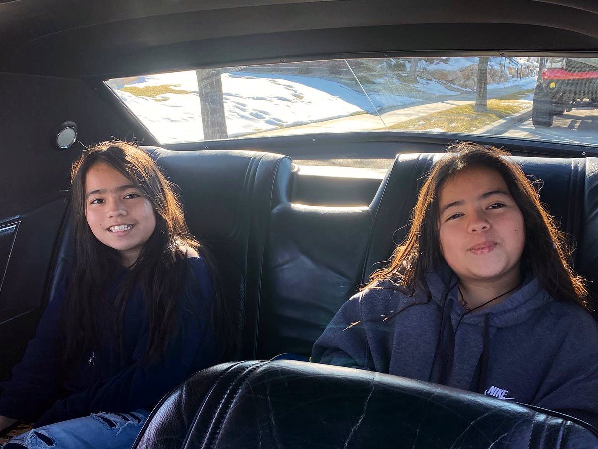 mrwasatch's tweet photo. ✨✨ Priceless moments out cruising with #YayaAndYami today 💜💜 #DoItForDrayke https://t.co/ogMDwb0qSO
