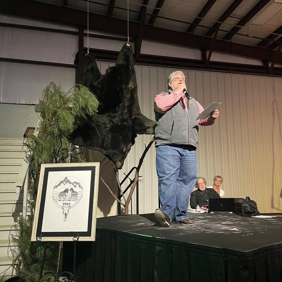 asumidsouth's tweet photo. Live Auction is underway!
#TGWGD #ASUMidSouth https://t.co/DrZPP8L4rR