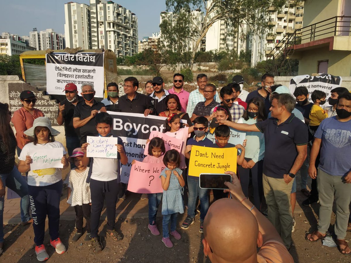 KharadiKrw's tweet photo. Kharadi Residents protested to cancel the order of transferring the amenity space(Exhibition land) to the builder.
#SaveKharadiExhibitionLand

@PMCPune @AjitPawarSpeaks @suniltingre @Dev_Fadnavis @MirrorPune @LokmatNewsEn @SakalMediaNews @Matapune @TOIPune @MoHUA_India https://t.co/oL0Zdr3tiF