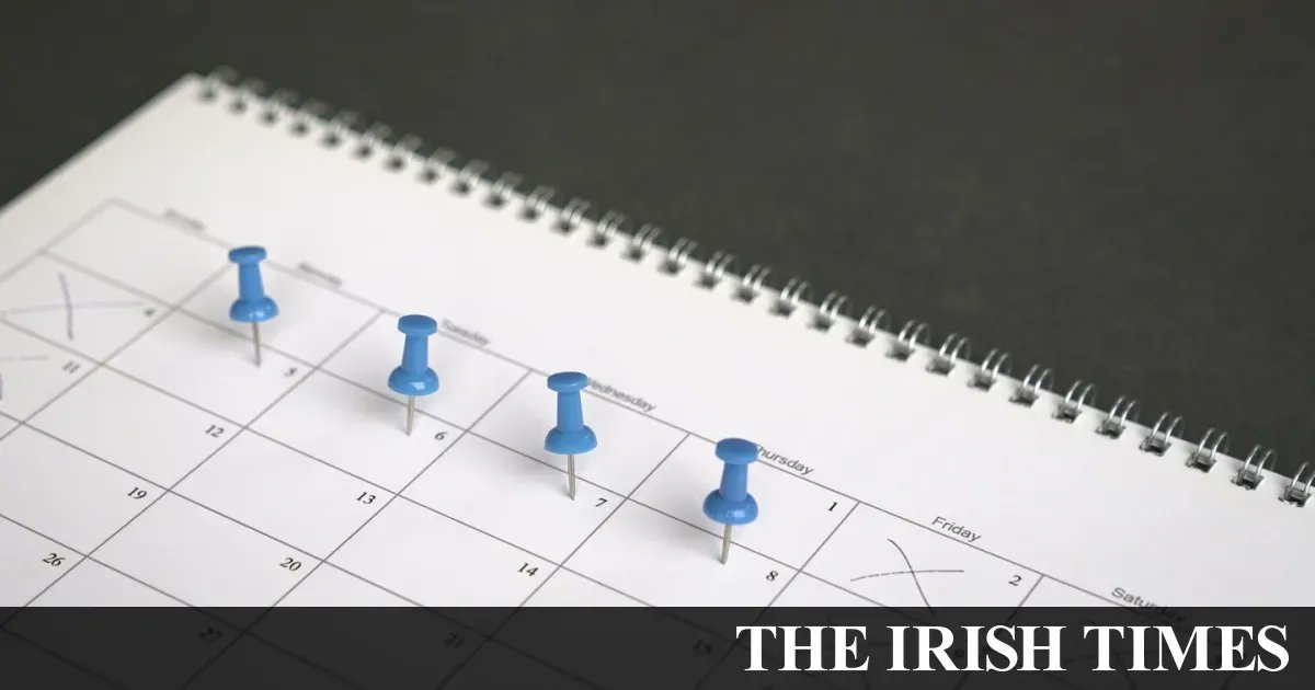 MarkCCrowley's tweet photo. While business has long argued there's little's evidence that a 4-day #work week dampens #productivity (it doesn't), the pandemic has shown a light on  one very real phenomenon that definitely hurts #productivity: #Burnout.
Is it a workable solution?
#HR 
https://t.co/Nq75QkBq4v https://t.co/MzJlFrSbjj