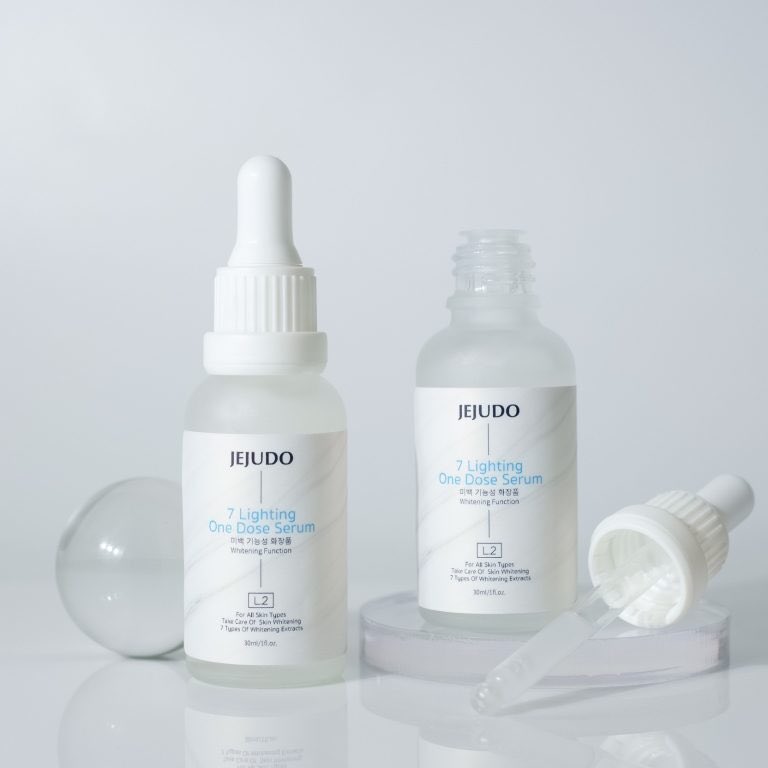 WpShopsugar's tweet photo. JEJUDO [L2] 7 Whitening One Dose Serum 

Sale 120฿ 10ml./ 190฿ 30ml.

เซรั่มที่มีการรวมตัวของสาร Whitening 7 ชนิด ช่วยให้ผิวสร้างกลไกการยับยั้งการสังเคราะห์เม็ดสี ที่เป็นสาเหตุของการเกิดผิวหมองคล้ำ และฝ้า กระ ช่วยบำรุงให้ผิวหน้าขาว กระจ่างใส https://t.co/EIRBl87nuu