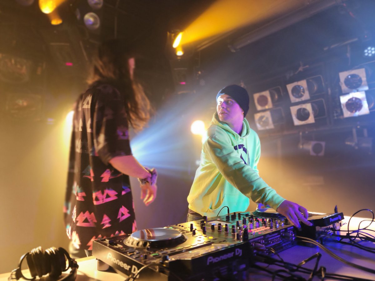 NWeiskerger3's tweet photo. So much appreciation for these two! Who knows what caused this reaction but what a picture! Thanks for everything yall do love you guys! @gEE_Sounds @fenetiksdubstep #BassTerminal https://t.co/FAwUdjZNjc