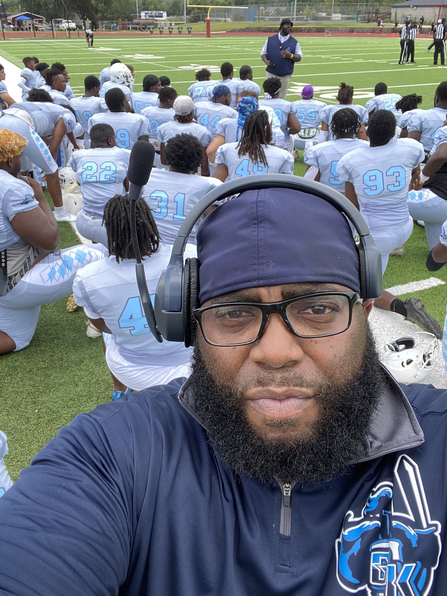 CoachChrisBank1's tweet photo. GKPA is still looking for lineman come join. Drop your film. https://t.co/5kns54pGhw