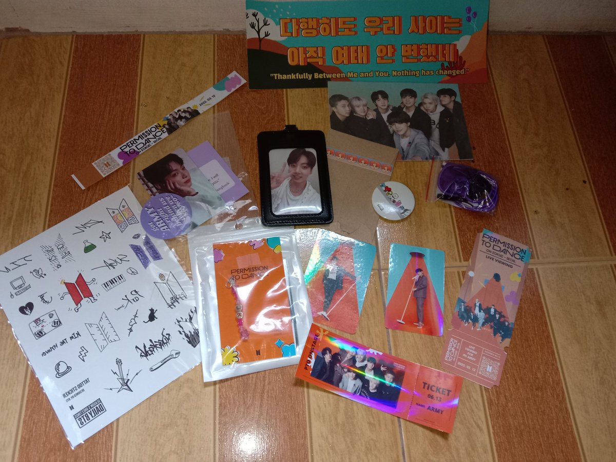 bhella_castro's tweet photo. @armyfinds_ph thank you so much sa inyo grabee kapag ARMY talaga walang damutan😘🥰🥰. 

Ang babait niyo po kht di tayo magkakakilala parang pinakita niyong magkakakilala tayo🥲🤗. 

See you again sa mga SUSUNOD na ganap ng BANGTAN. https://t.co/GzJxQpCt47