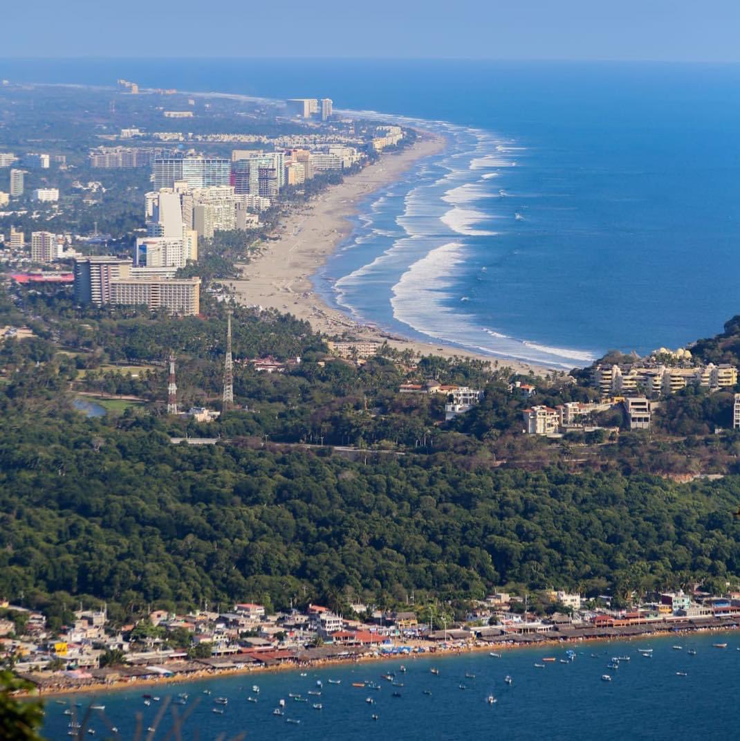 ¡Feliz cumpleaños a nuestro hogar, #Acapulco!

Lugar que cumple 472 años de su fundación, que ha sido testigo de buenas historias y que ha forjado el turismo a nivel nacional. Gracias a todos por seguir visitándonos, por regresar y considerarnos un destino para vacacionar. 🎂✨☀️