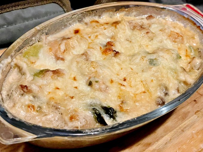 余ったクリーム煮に小麦粉加えてドリアにしました 