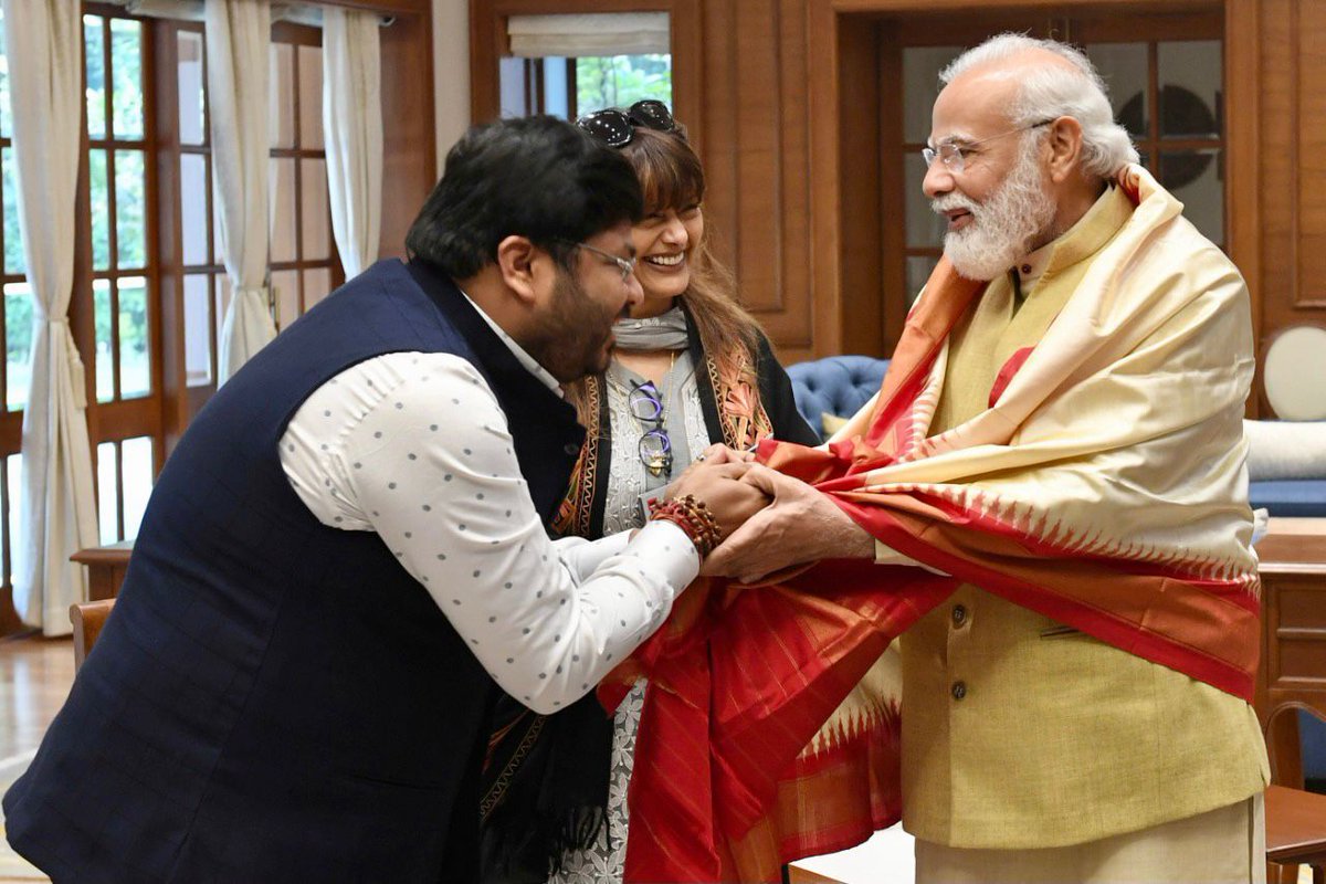razzpandit_'s tweet photo. Yes friends, this is the same movie that Kapil Sharma refused to appear in his show, this is the one that was praised by the Prime Minister, Hon'ble Narendra Modi. #TheKashmirFiles 
#BycottKapilSharmaShow 🙁
Final day 1 collection 
® 3.55 cr _ domestic
® 0.70 l _ overseas https://t.co/myI8RxSV88