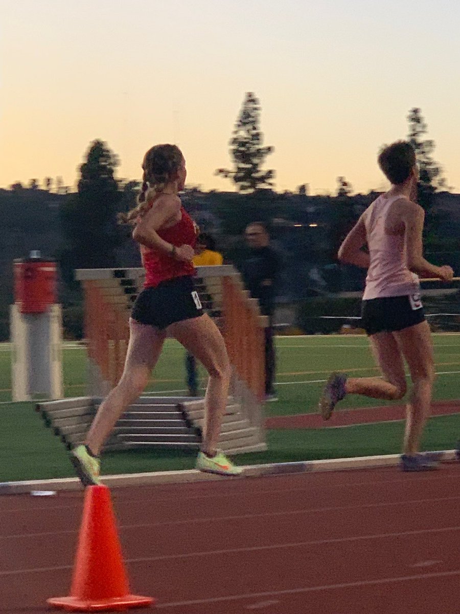 NorthgateXCTF's tweet photo. Megan Malloy just ran 18:55 to destroy Northgate’s 5k record. She ran ‘unattached’ in her first collegiate meet at the Occidental College Distance Festival. 12 1/2 laps of pure joy - road trip buddy Emma Cairns and Bronco alum and Scripps athlete Olina Wong keep her company. https://t.co/XrDdyAQhMW