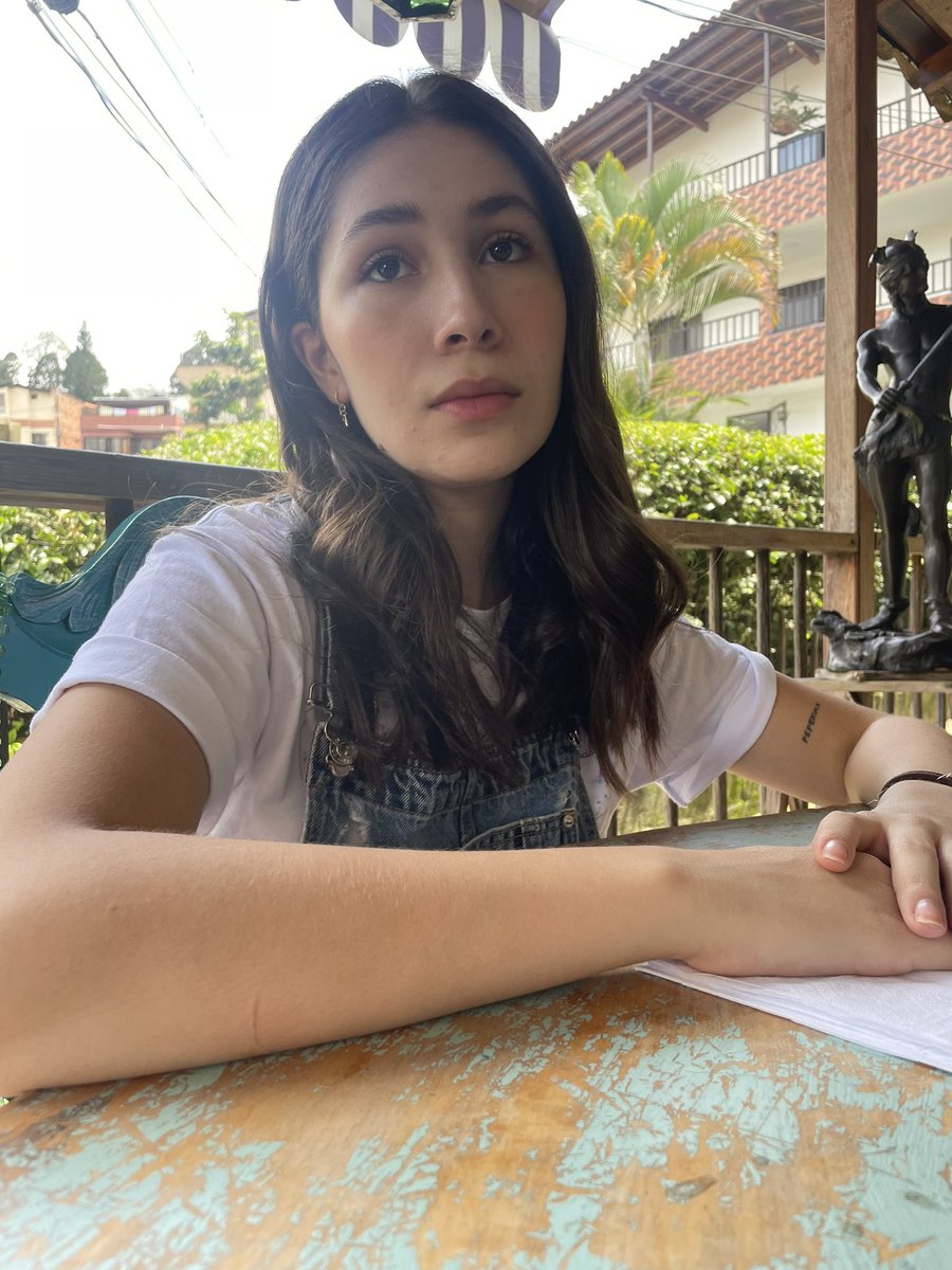 Mari_monda's tweet photo. Lista la cara para cuando mañana mis tías me digan “¿ya voto para que nos volvamos como Venezuela? https://t.co/hMGqW2fFBZ