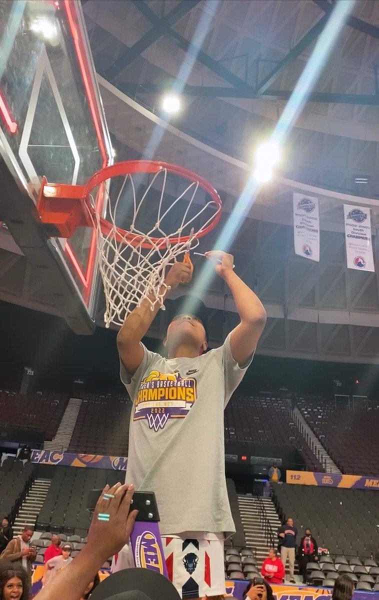 CoachDevone's tweet photo. Super proud of and happy for this one right here. My child from another family. Always been a hard worker and leaves it on the floor every single night. You've sacrificed to make history and deserve to have that ticket punched. #salute @_ydubss Congratulations 👏🏾💪🏾🏆💯 https://t.co/b425UDqdOy
