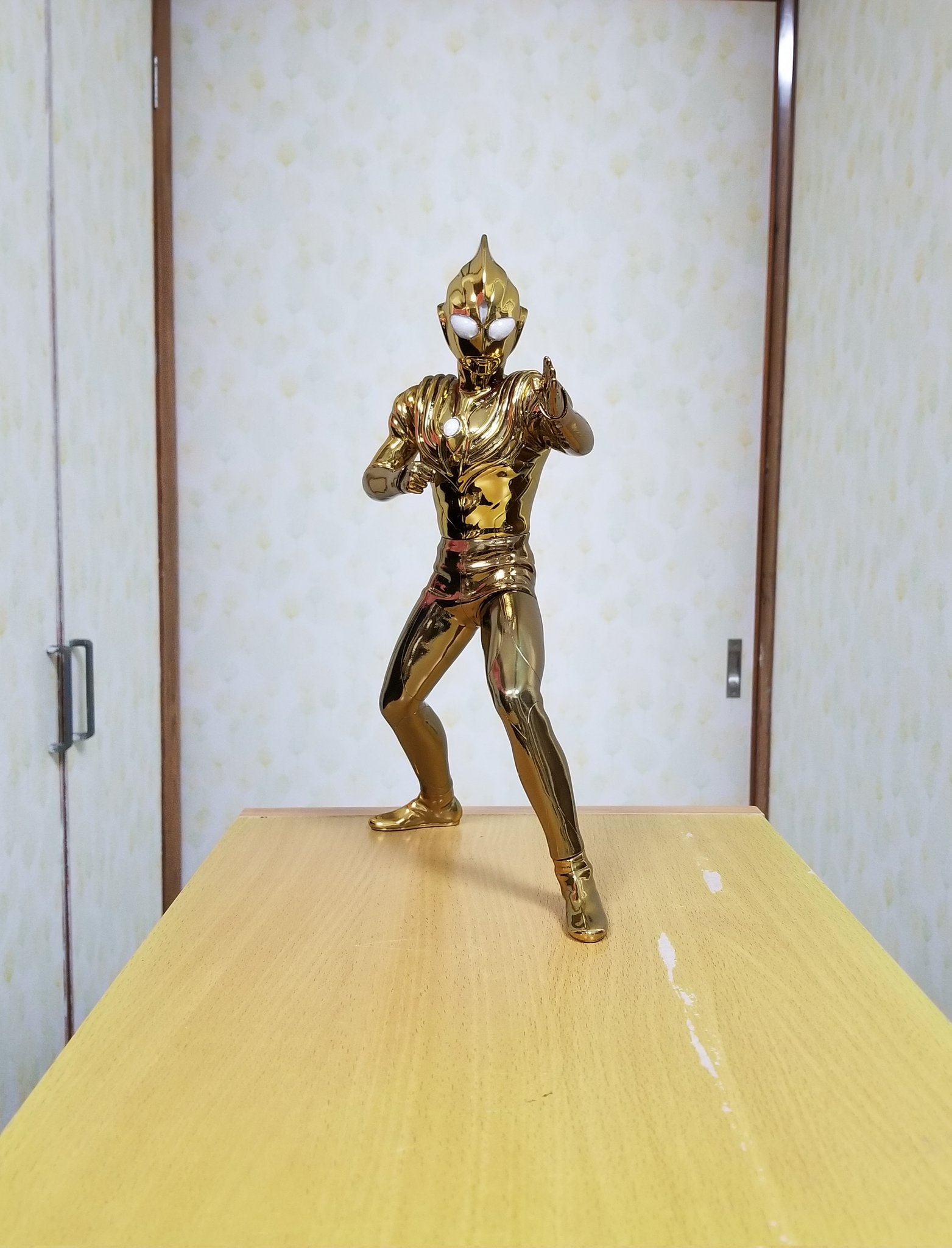 CCP 1/6 ウルトラマンティガ グリッター Ver. ゴールドメッキ