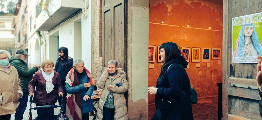 EspaiCal's tweet photo. I ahir va ser una tarda preciosa! Gràcies per venir! 💜
Recordeu que la exposició de @CatarsiF hi serà fins el 27 de març! 🗓️
🕓Horaris: dissabtes i diumenges de 11 a 2 https://t.co/MnlkxFnIGv
