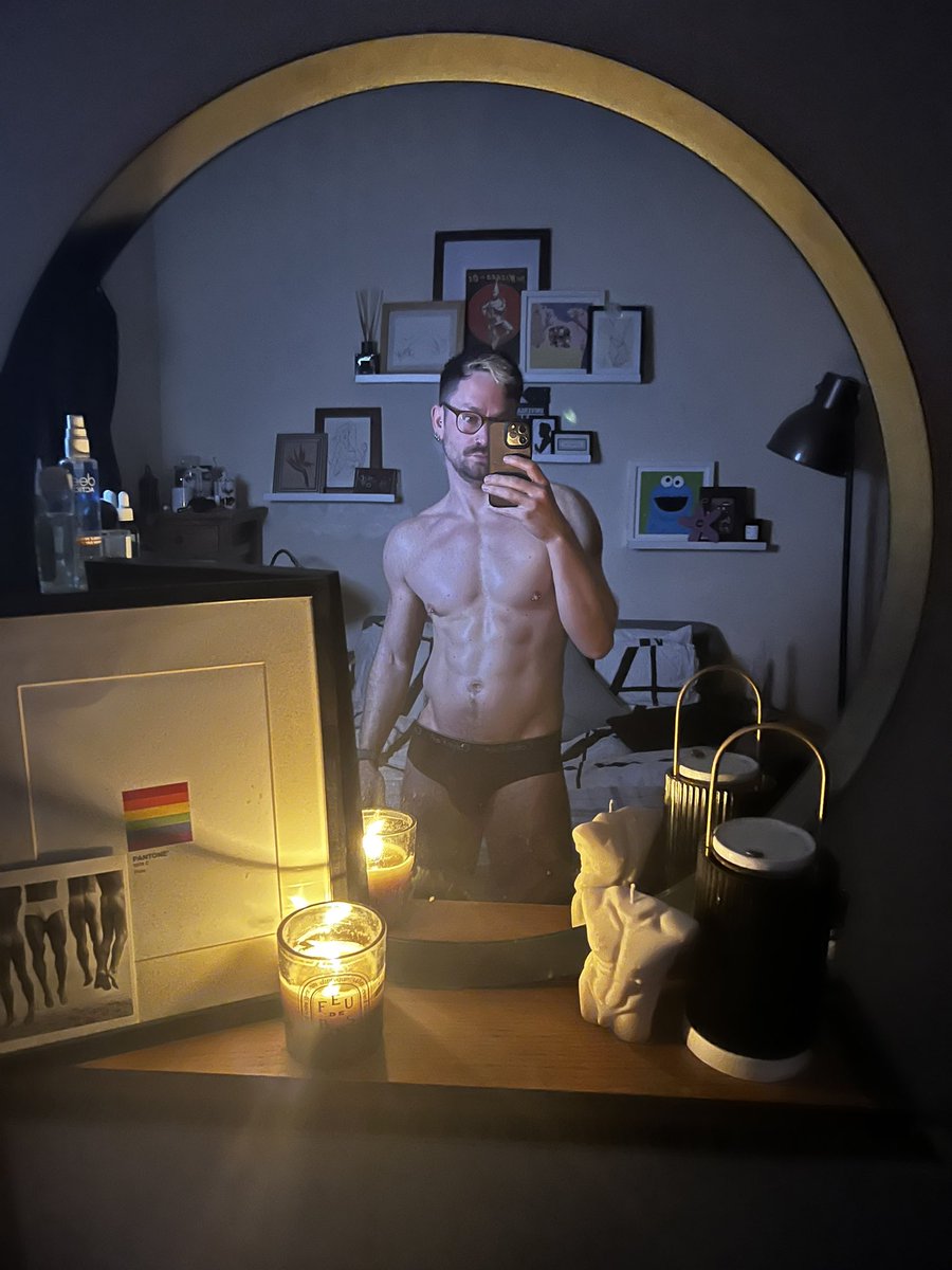 samue1j's tweet photo. I had a quiet night in last night 🥰 https://t.co/1p0UbiGGo8