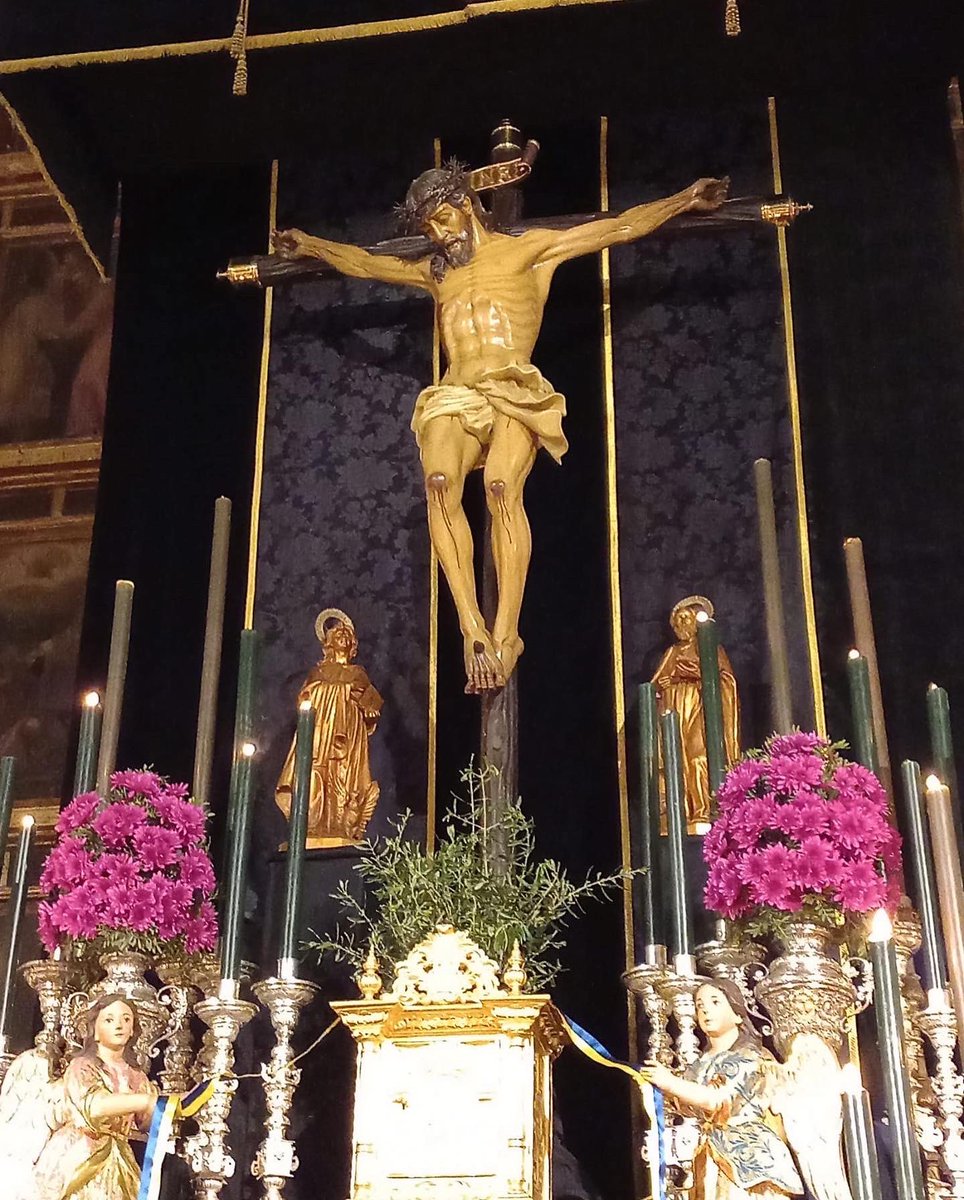 SoledadAyamonte's tweet photo. TERCER DÍA DE TRIDUO EN HONOR AL SANTÍSIMO CRISTO DE LA VERA CRUZ
Pedimos a todos los hermanos y fieles una oración ante nuestros titulares por el pueblo ucraniano y el fin de la guerra.
#viernessantoayamonte #hermandadsoledadayamonte #Cuaresma2022 #semanasantaayamonte https://t.co/HoCUC3pyUU