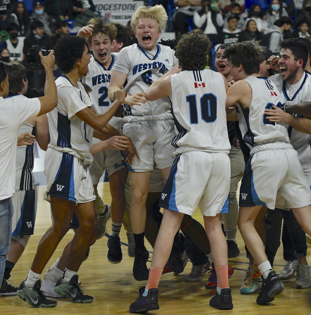 htsumura's tweet photo. B.C. 2A Final: Will Whundas ever cease? Kamloops' hoops wonders from Westsyde top No. 1 Lambrick Park for school's first-ever B.C. boys title! https://t.co/vb1h9GmHct @bcboysbball @BCHoopScoop @Kamloops_SD73 @LangleyEvents @longbomb @LambrickPark https://t.co/827NNTUMRT