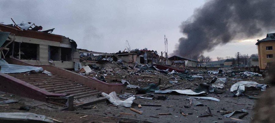 Al menos 40 muertos y 134 heridos en el ataque de Rusia a la base militar 